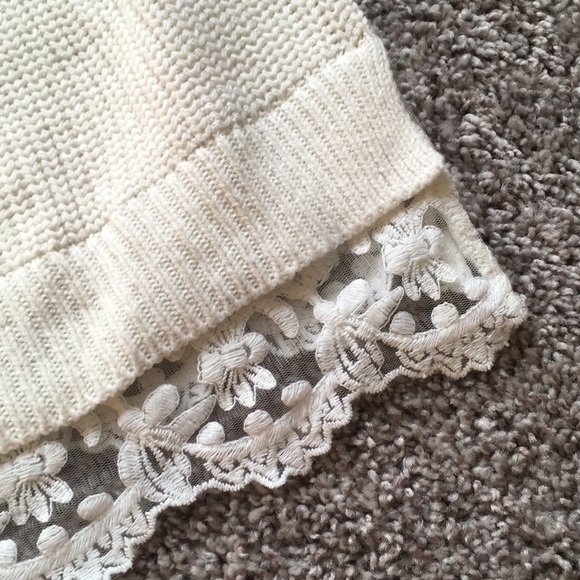 Forever 21 Women’s sweater size small - Picture 5 of 7